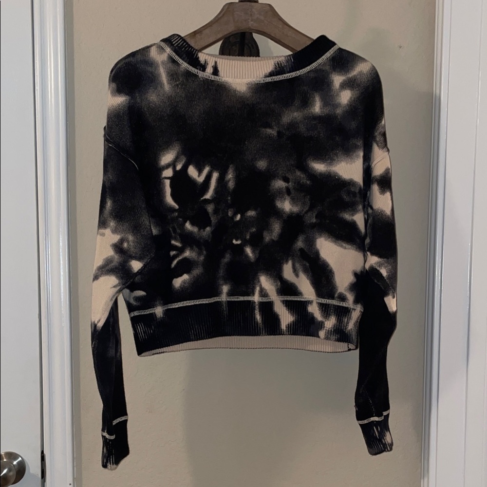 NATURAL LIFE Black and Cream Tie-Dye Sweater